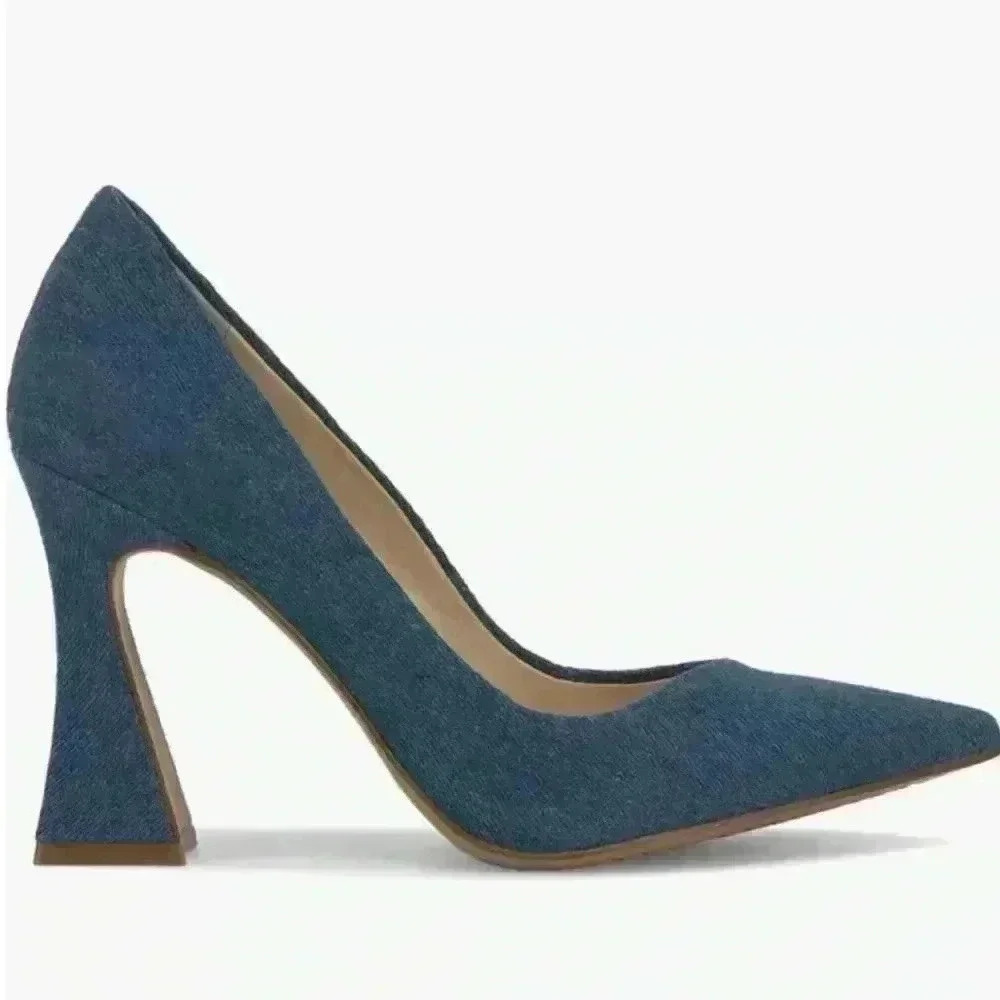Vince Camuto - Brand New Women's Akental Pointed-Toe Flare-Heel Pumps. Must Have